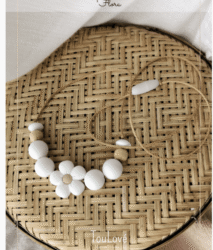 Collier de portage et d’allaitement – Flora blanc – TouLové